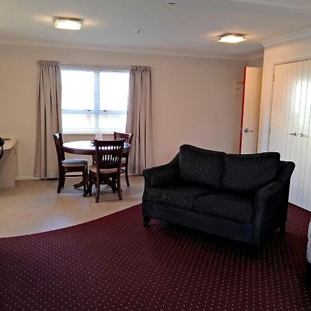 Touchwood Motor Lodge Pukekohe Exterior photo