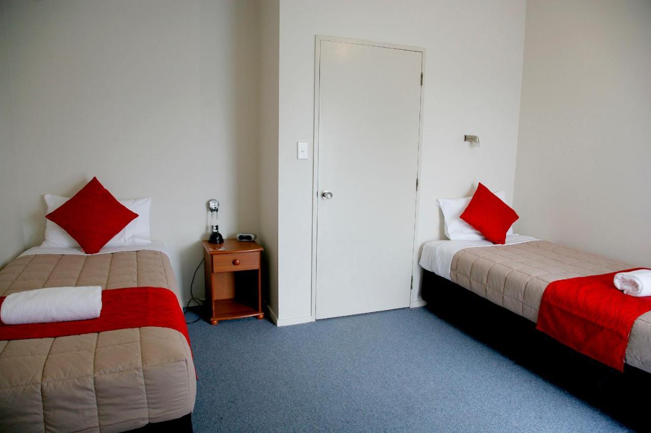 Touchwood Motor Lodge Pukekohe Exterior photo