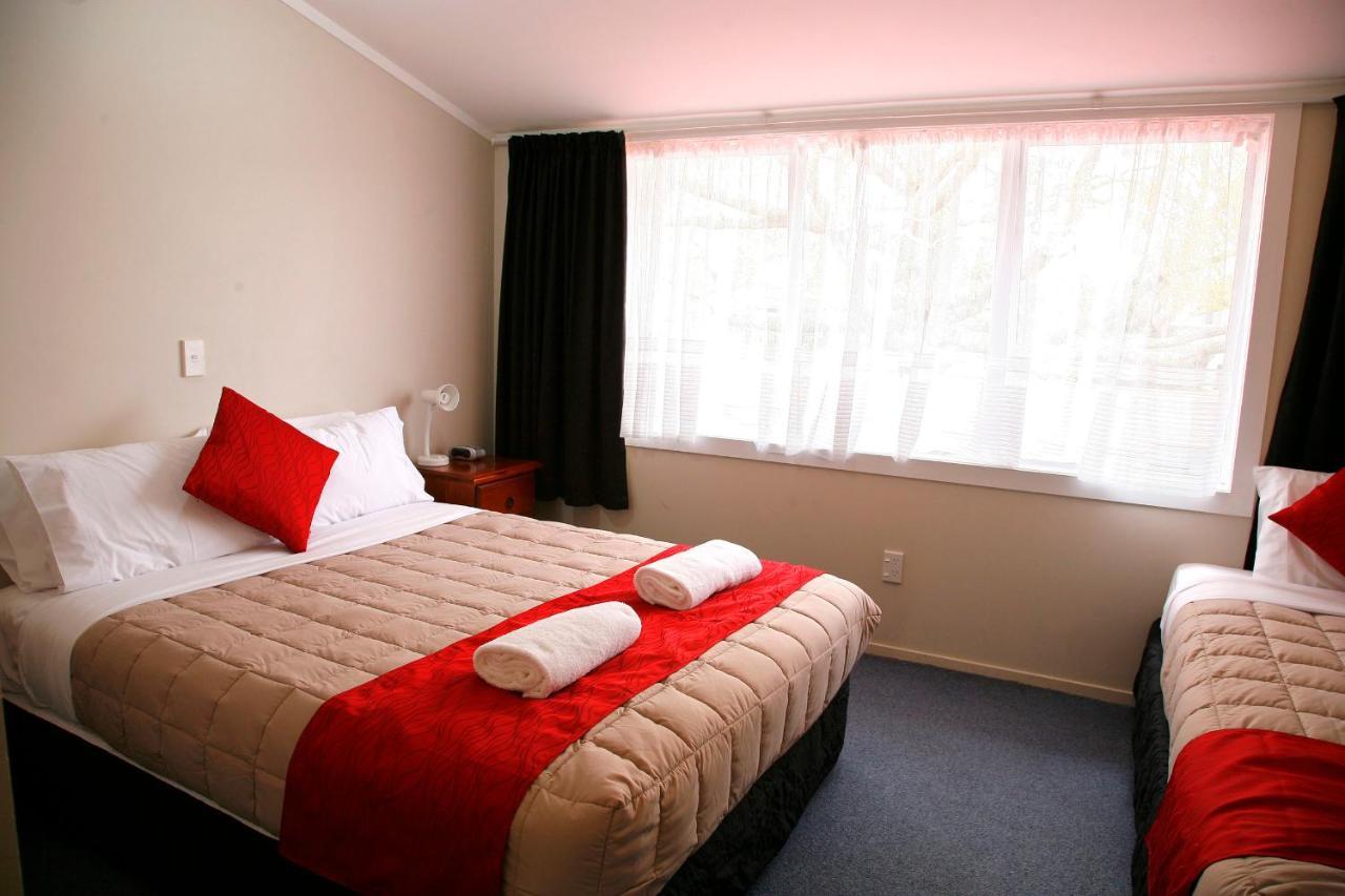 Touchwood Motor Lodge Pukekohe Exterior photo